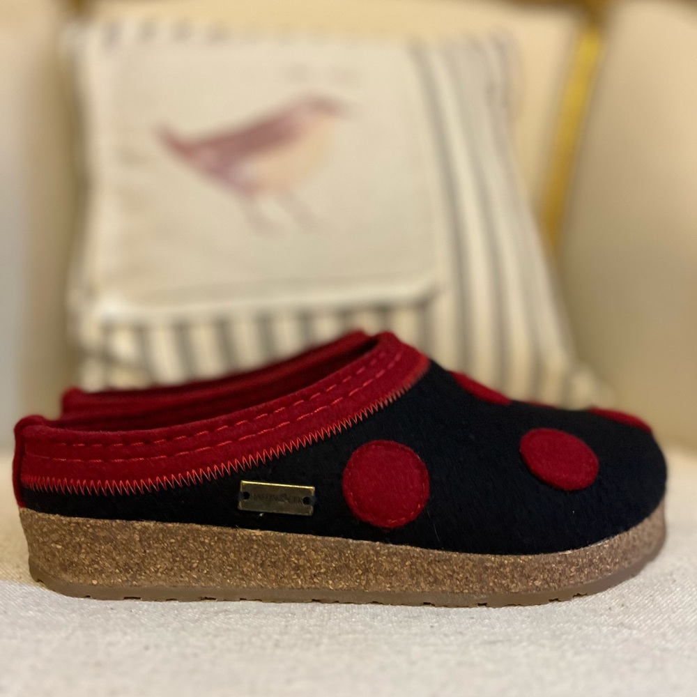 Haflinger Women’s Polka Dot slippers